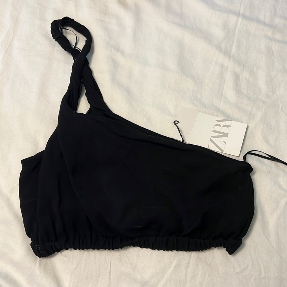 NWT Zara black one shoulder twisted crop top